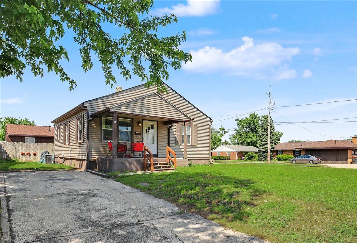 1521 FISHER Street, Pekin, IL 61554