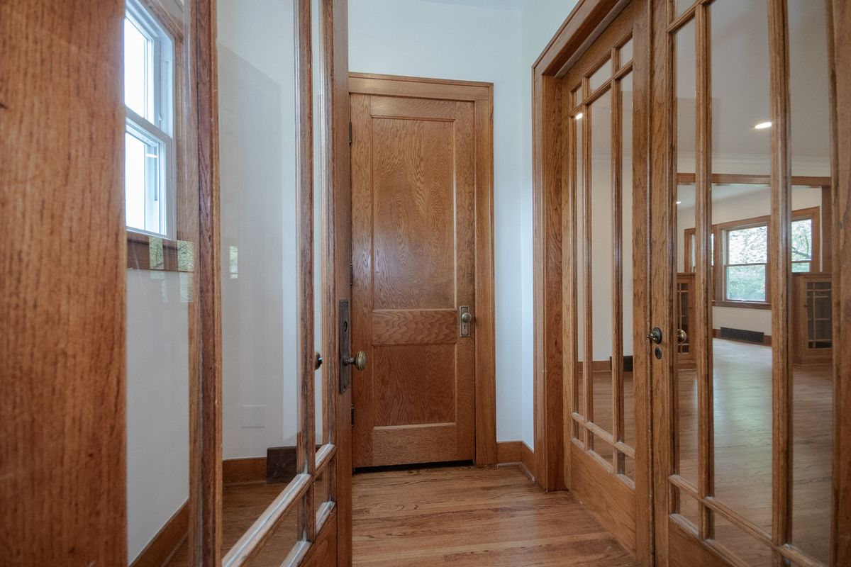 409 S 3rd Street, West Dundee, IL 60118
