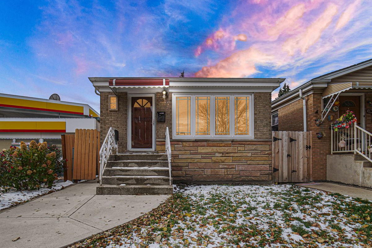 3210 Narragansett Avenue, Chicago, IL 60634