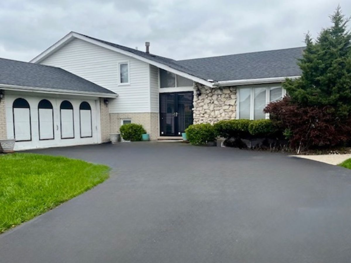 16821 Clyde Avenue, South Holland, IL 60473