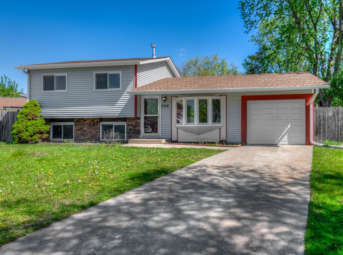 200 Hampdon Court, Bolingbrook, IL 60440