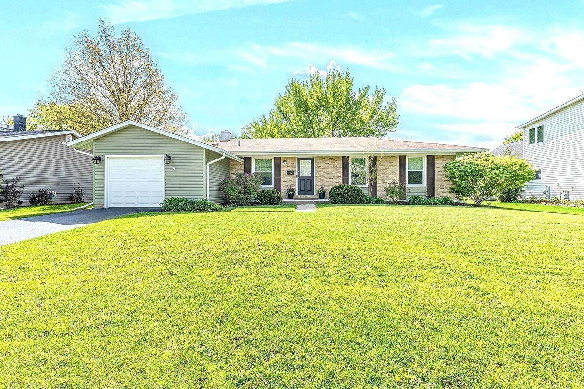 3755 Lexington Drive, Hoffman Estates, IL 60192