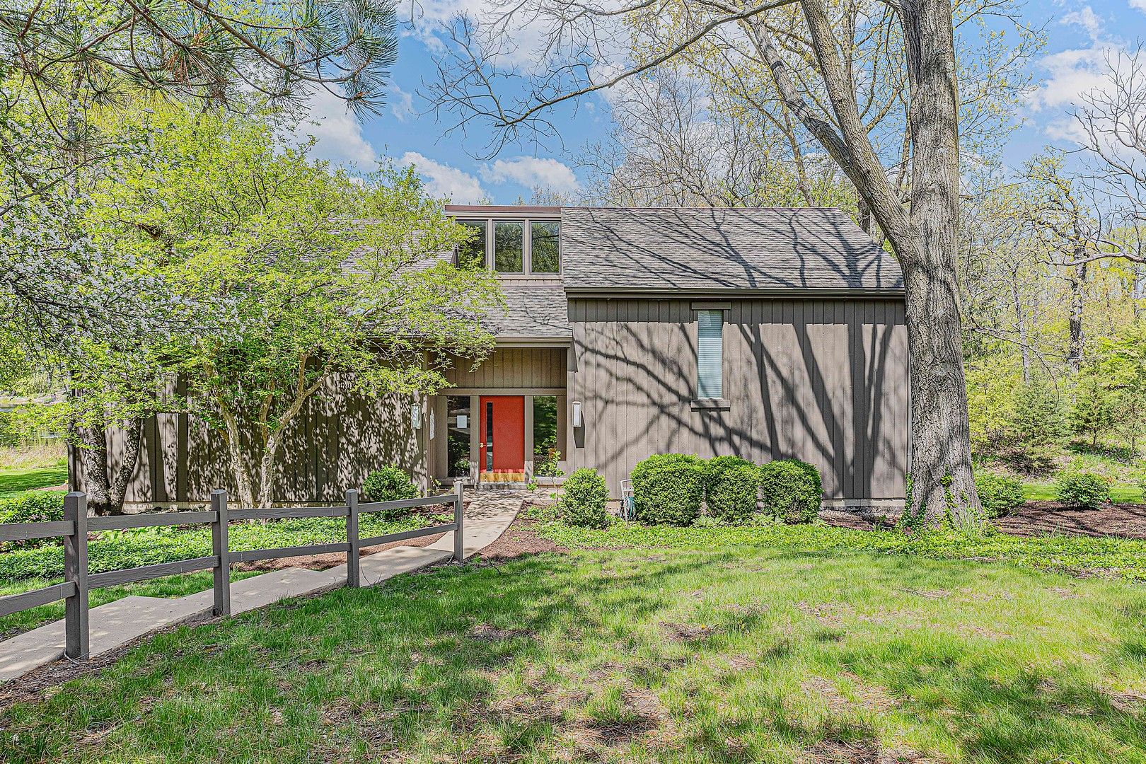 744 OLD BARN Road #A — Lake Barrington, IL 60010