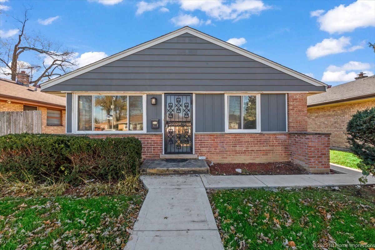 3304 Wilcox Avenue — Bellwood, IL 60104