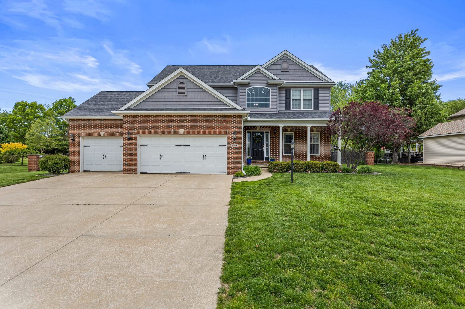 1308 Woodberry Drive — Mahomet, IL 61853