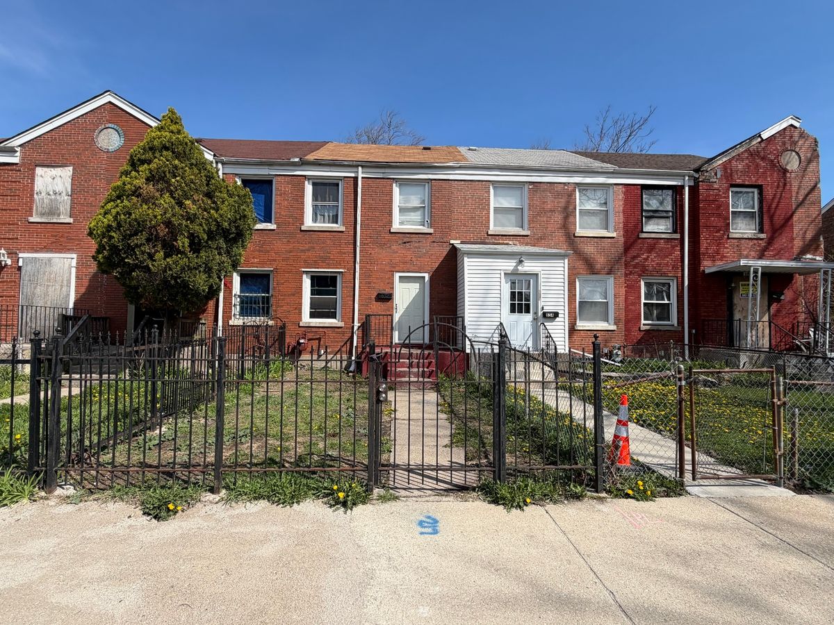 652 105th Place, Chicago, IL 60628