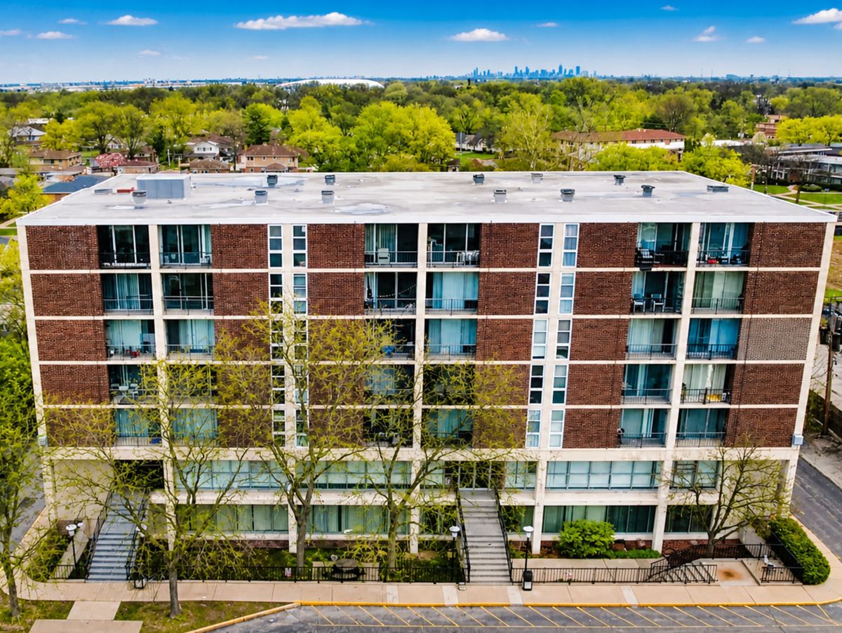 1043 York Road, Bensenville, IL 60106