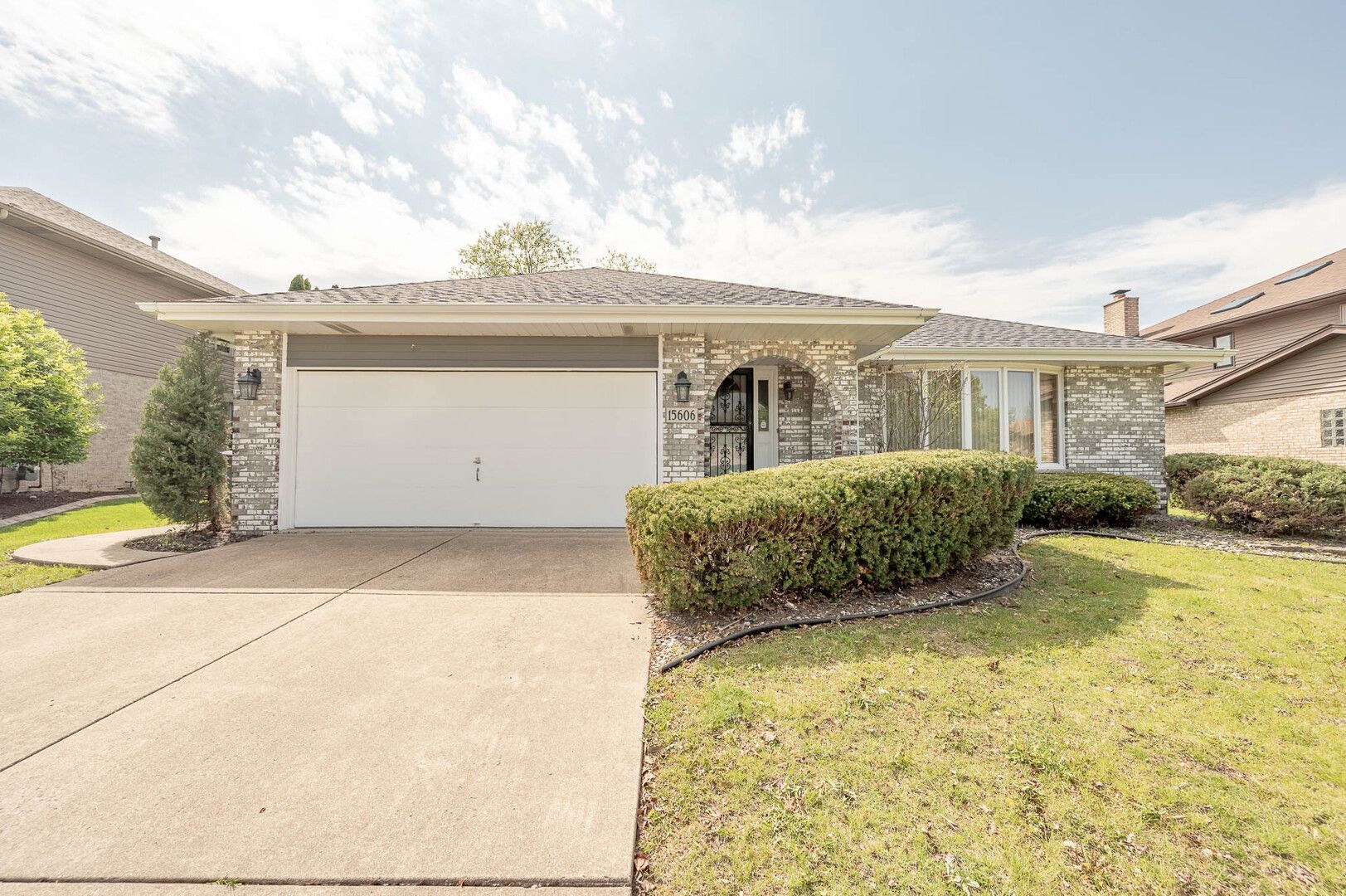 15606 New England Avenue — Oak Forest, IL 60452
