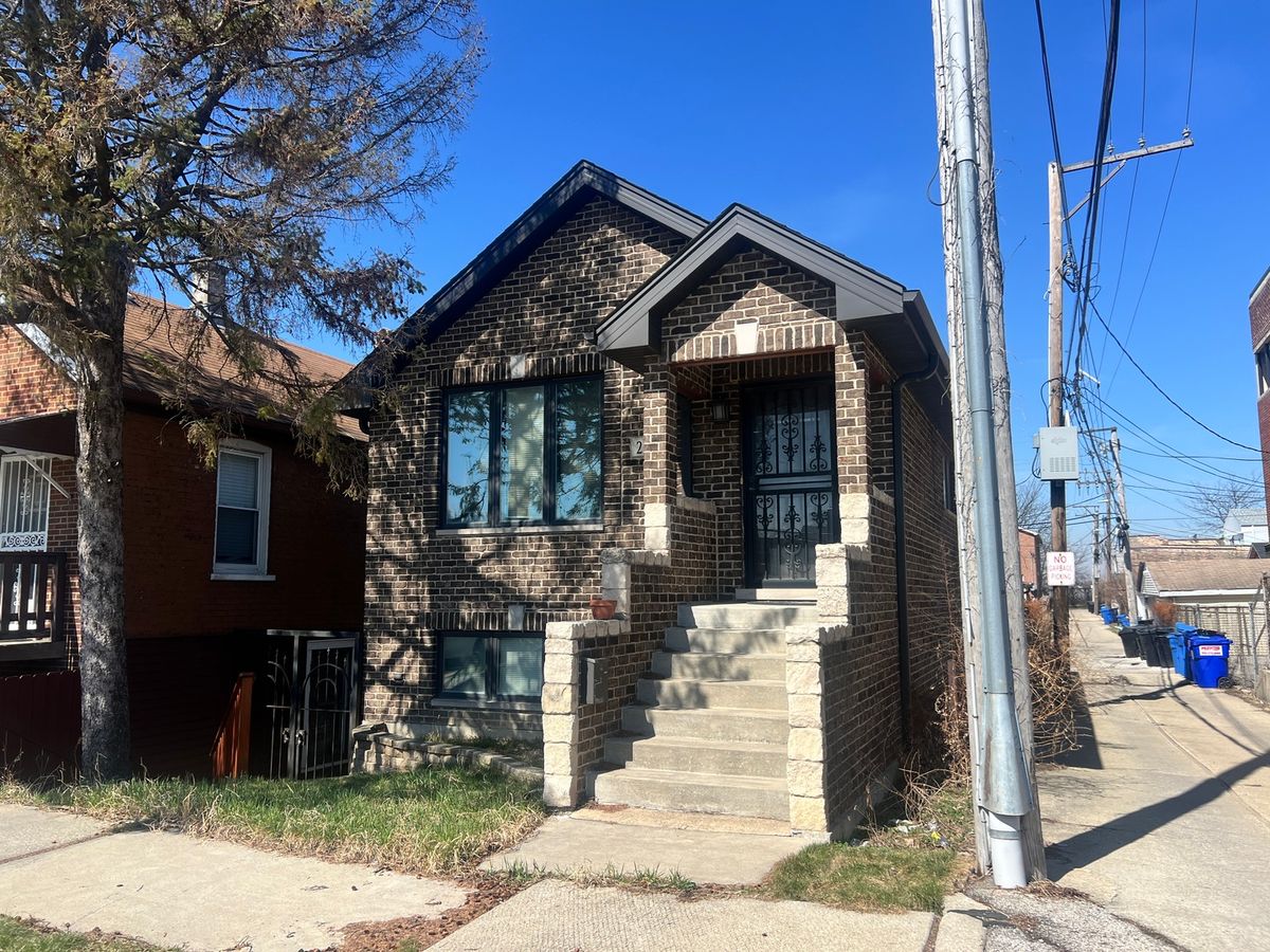 2612 Hillock Avenue, Chicago, IL 60608