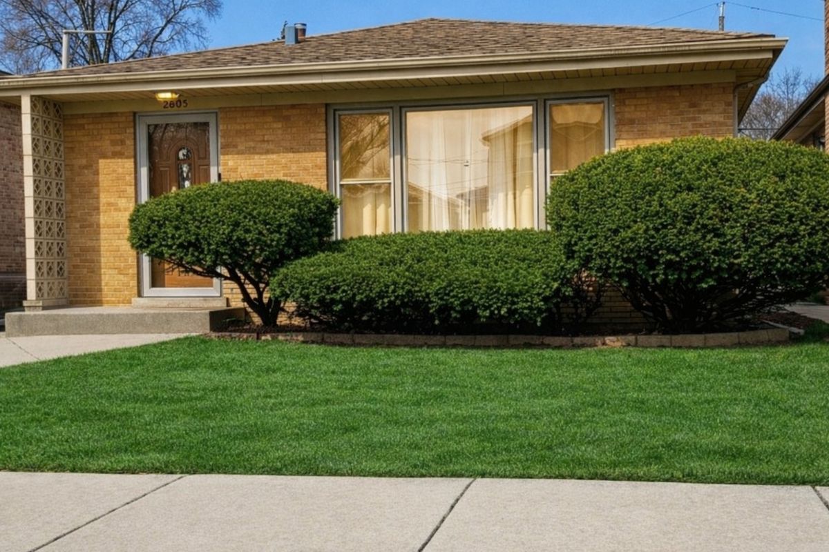 2605 83rd Place, Chicago, IL 60652