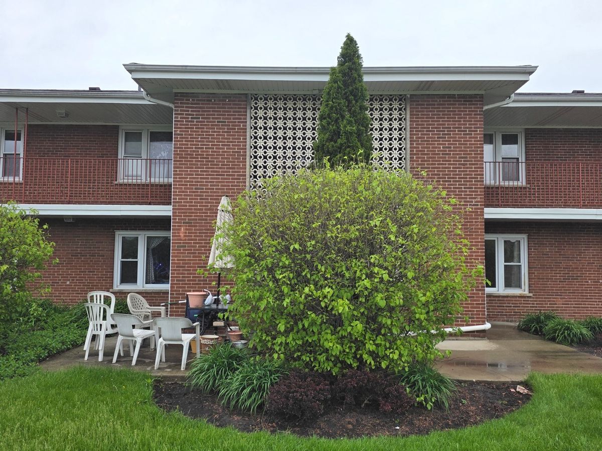 1105 Holiday Lane, Des Plaines, IL 60016