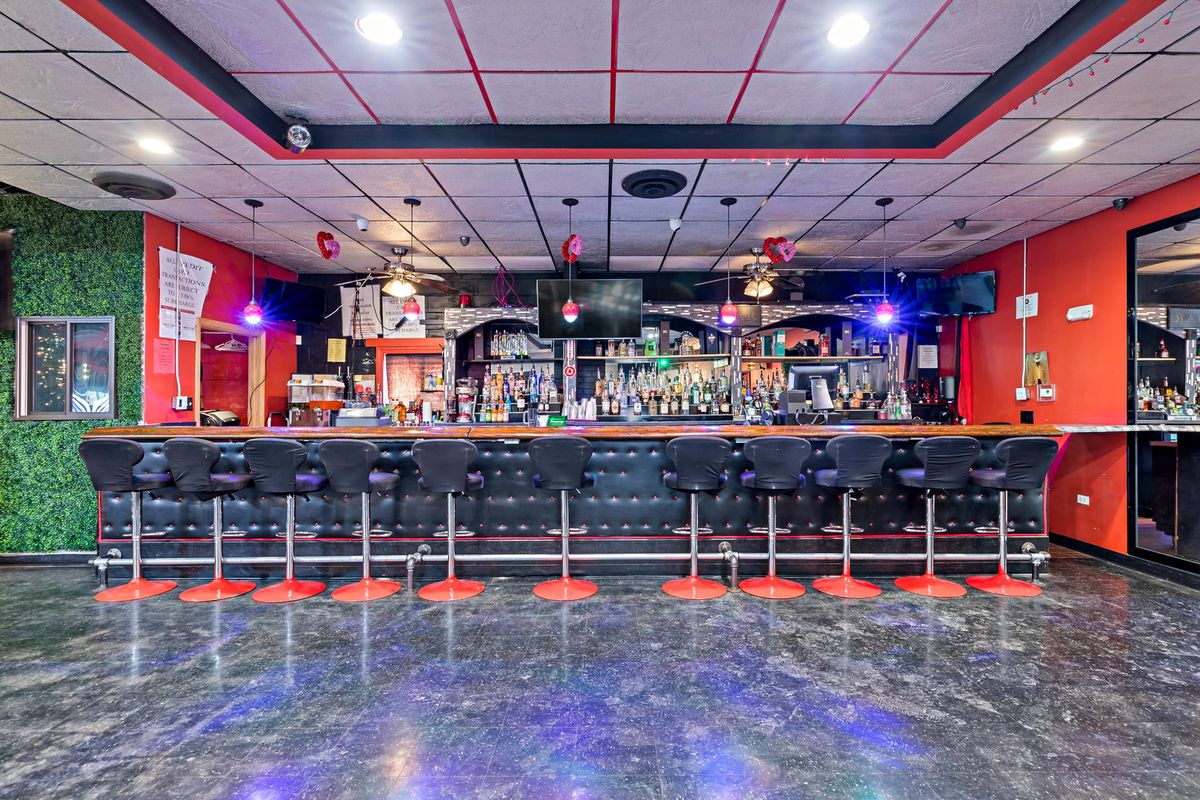 3215 Union Avenue, Steger, IL 60475