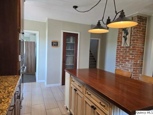 2796 N County Road 2500, La Harpe, IL 61450