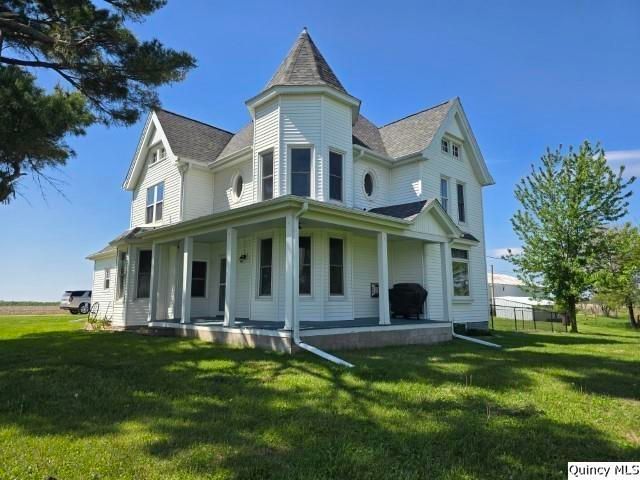 2796 County Road 2500, La Harpe, IL 61450