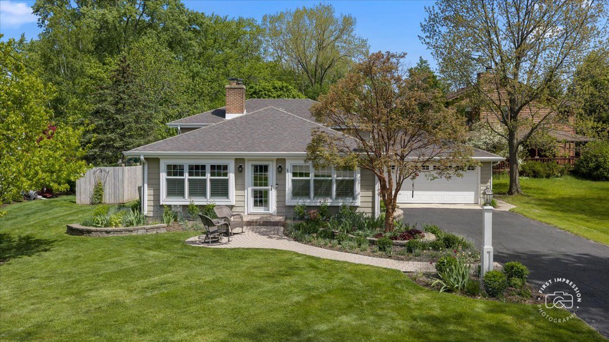 1419 E Forest Avenue — Wheaton, IL 60187