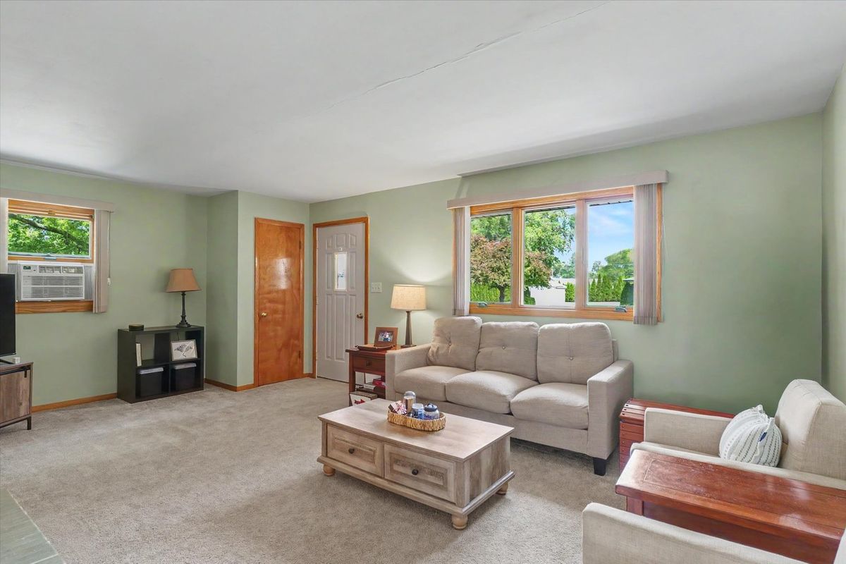 430 E Dent Street, Gilman, IL 60938