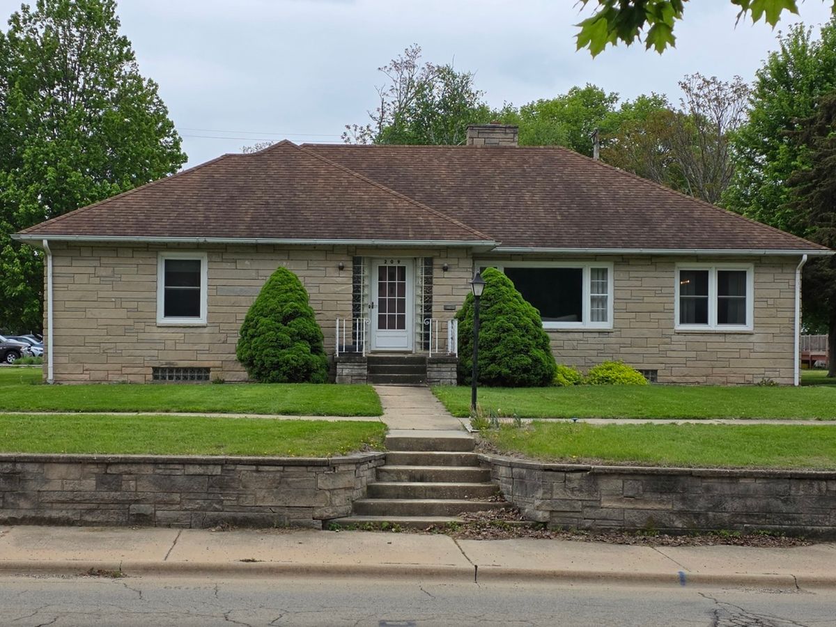 209 2nd Street, Prophetstown, IL 61277