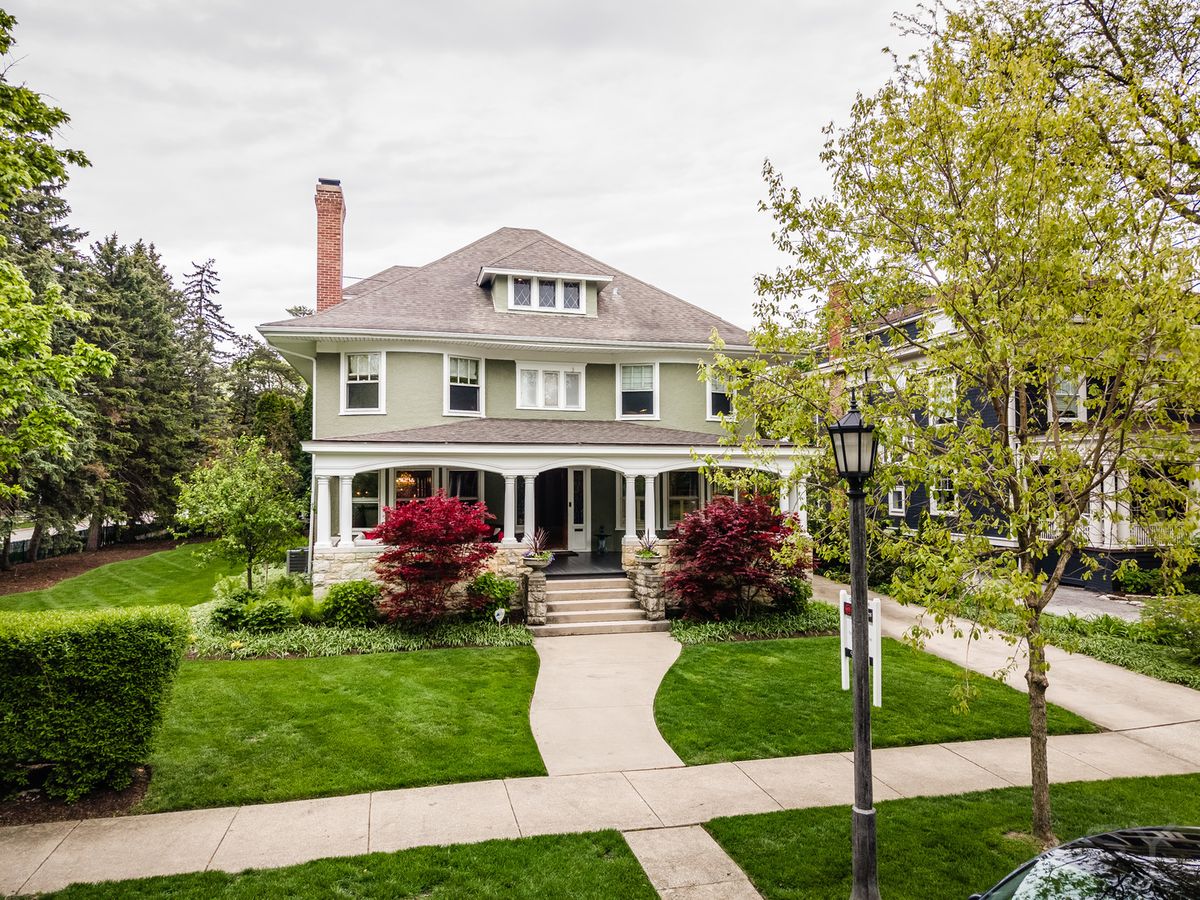 101 Spring Avenue, La Grange, IL 60525