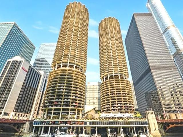 300 State Street, Chicago, IL 60654