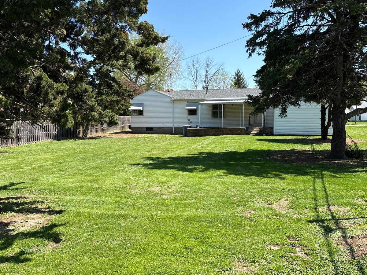 109 N 3RD Street, Hartsburg, IL 62643