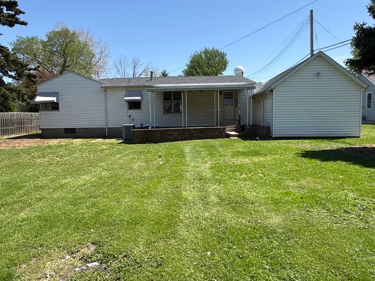 109 N 3RD Street, Hartsburg, IL 62643