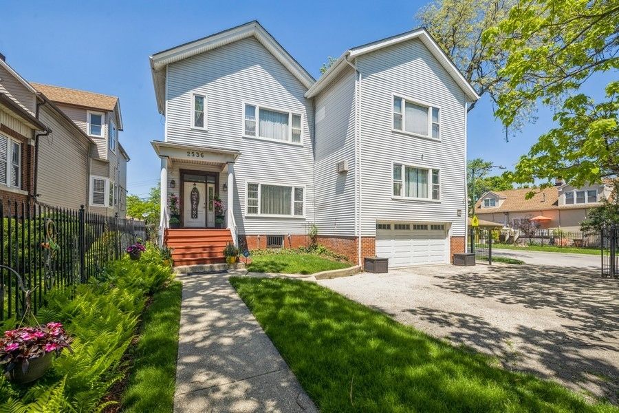 2536 LOGAN Boulevard, Chicago, IL 60647