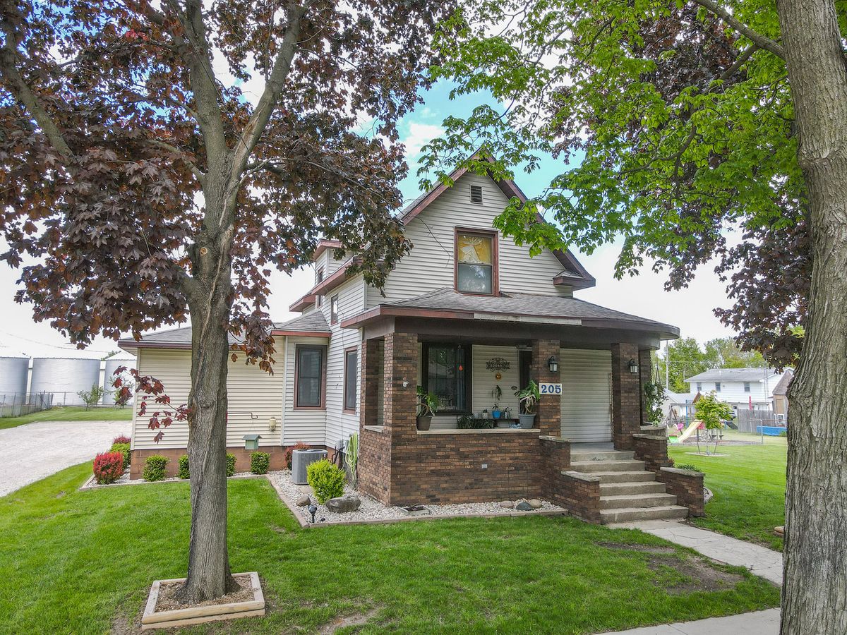 205 6th Street, Aroma Park, IL 60910