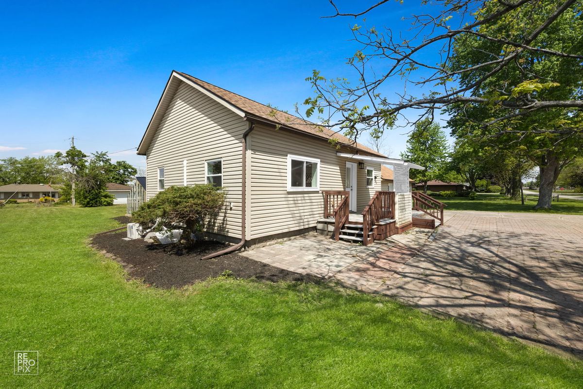 620 5th Street, Coal City, IL 60416