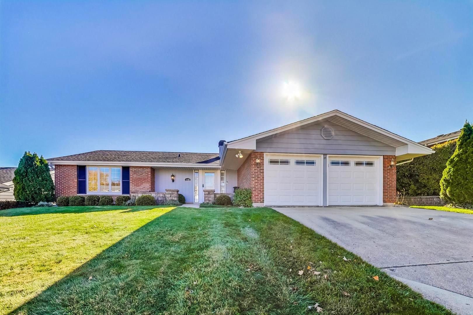 1145 Nottingham Lane — Hoffman Estates, IL 60169