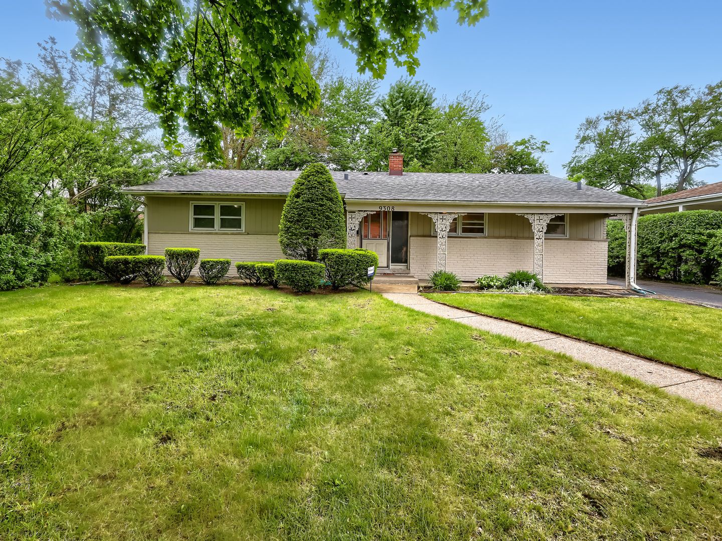 9308 Karlov Avenue — Skokie, IL 60076