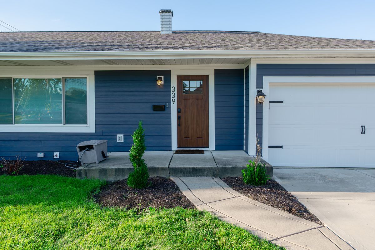 339 Lincoln Avenue, Downers Grove, IL 60515
