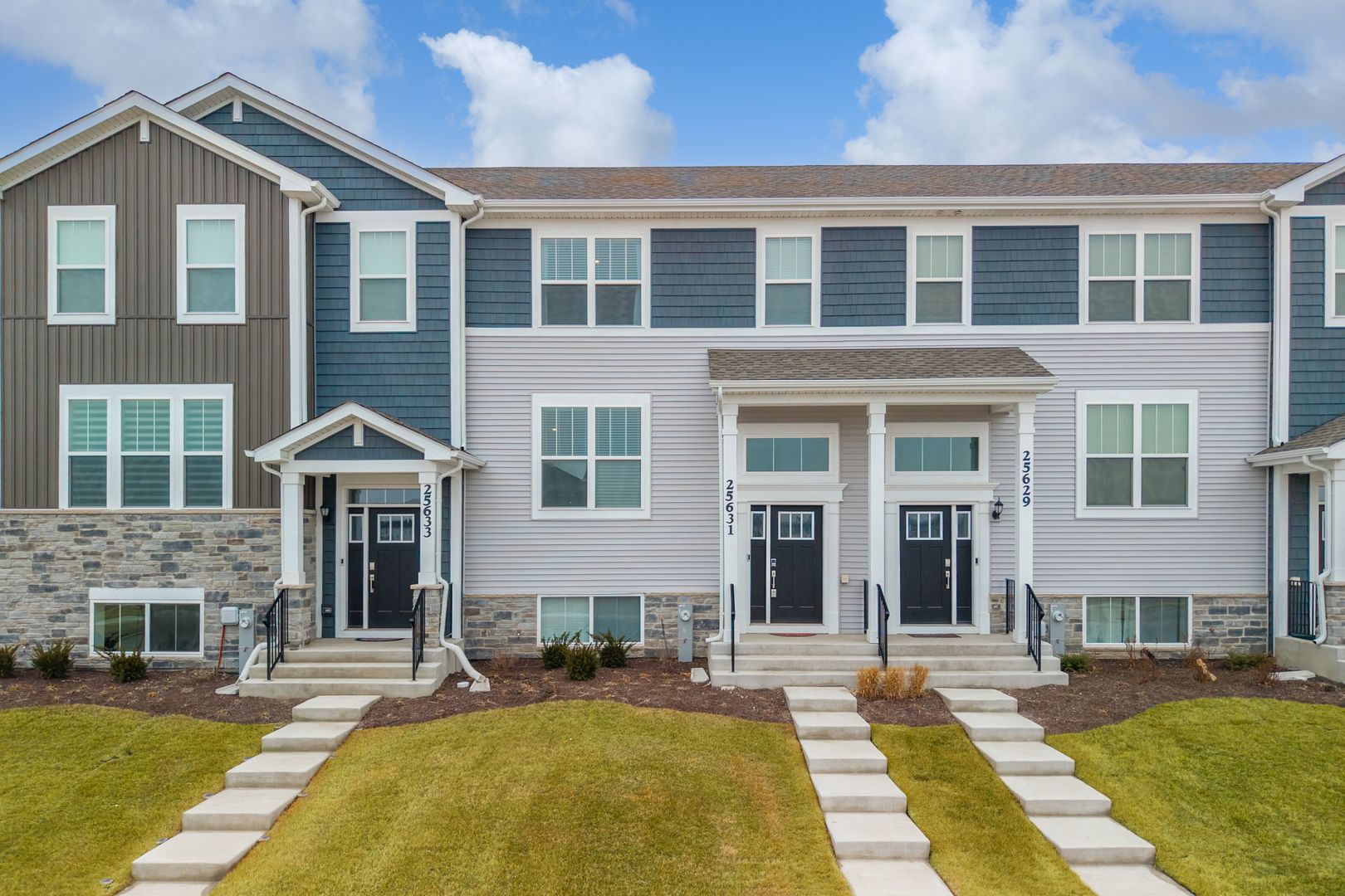 25631 W Wakefield Drive — Plainfield, IL 60544