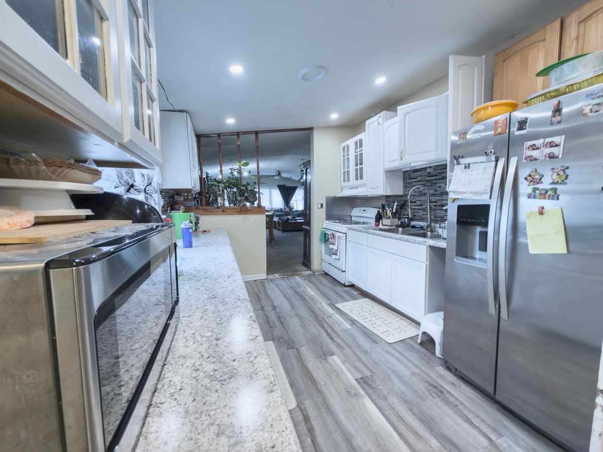2912 18th Place, North Chicago, IL 60064