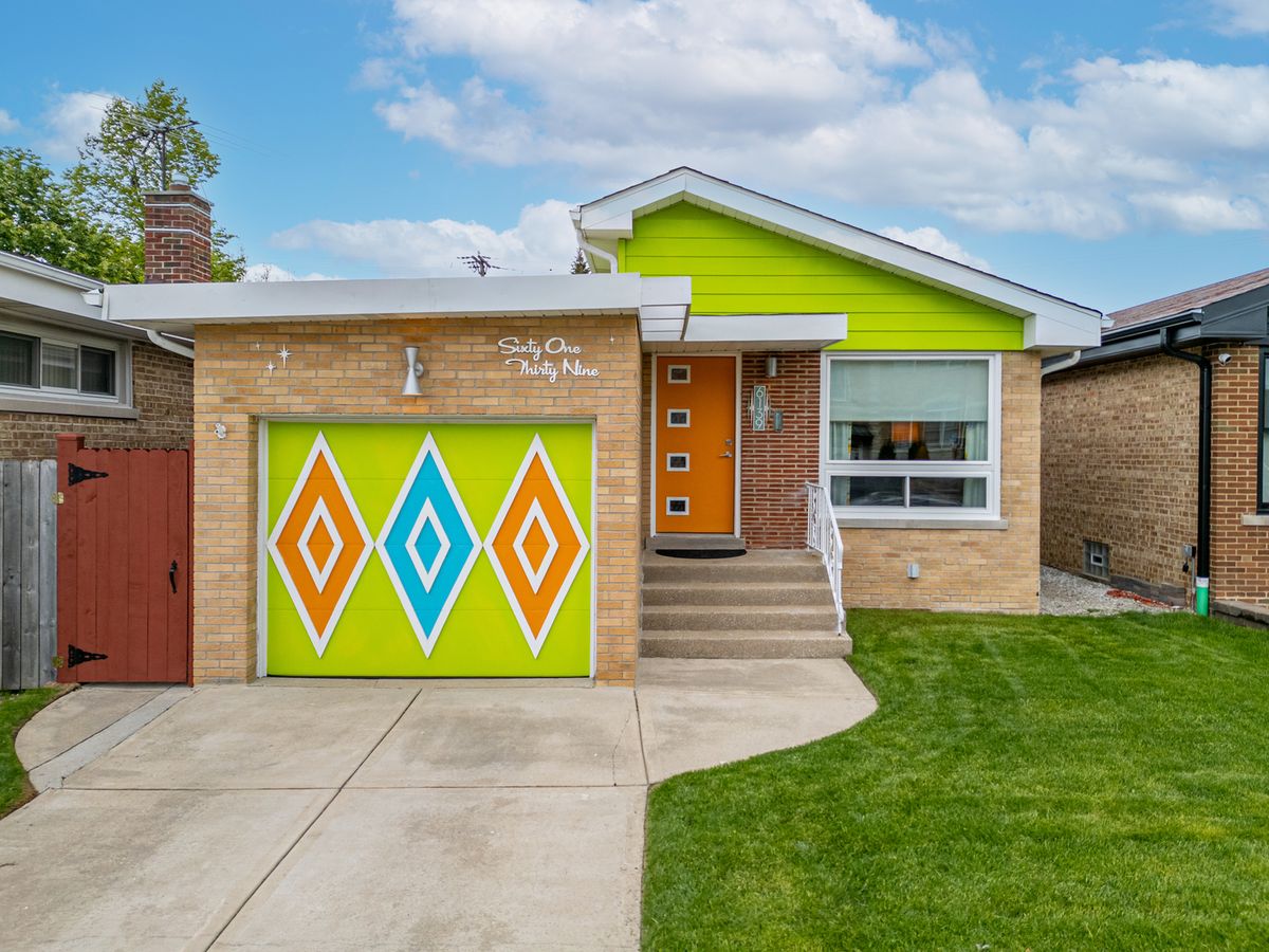 6139 Gunnison Street, Chicago, IL 60630