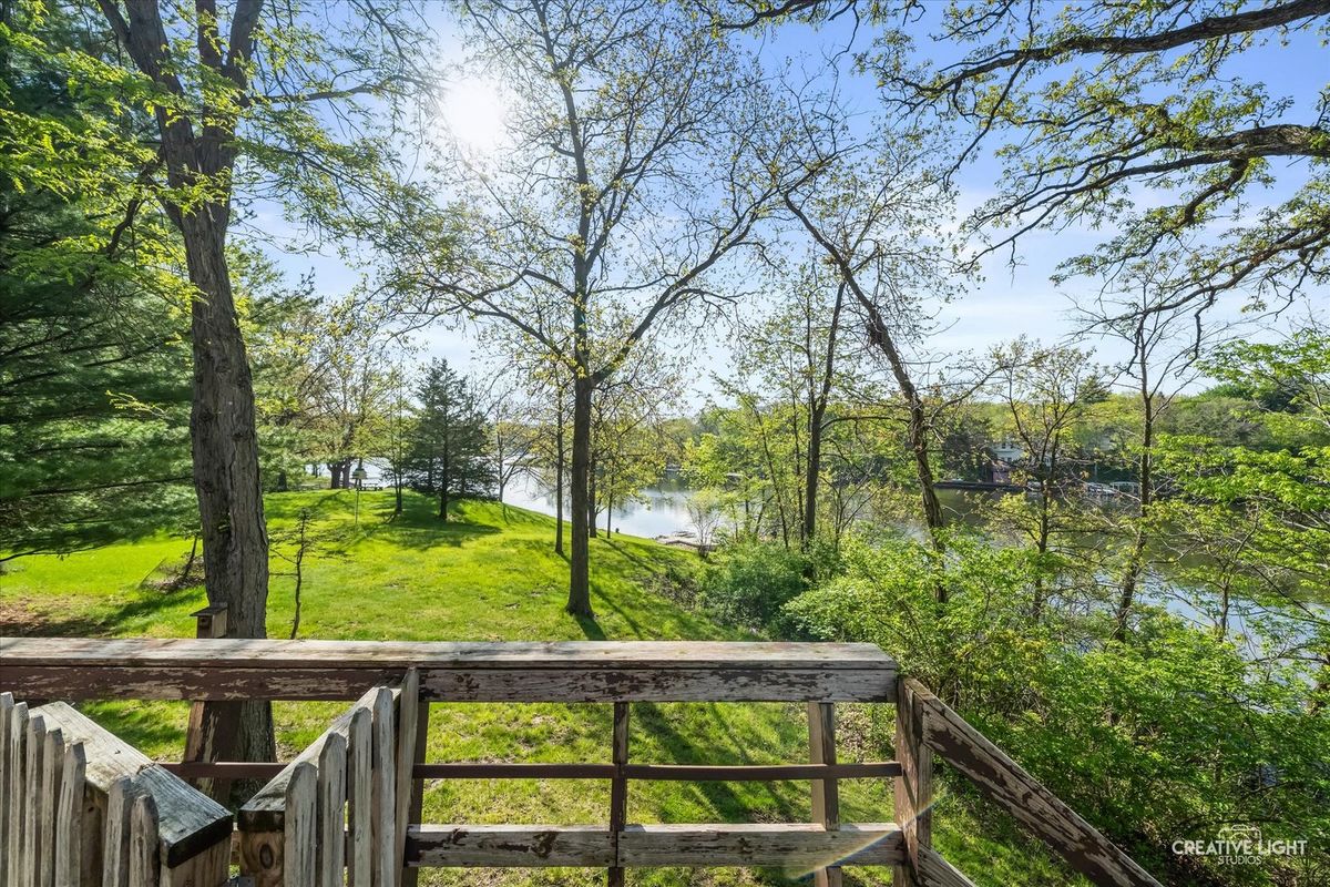 27 Clearwater Point, Putnam, IL 61560