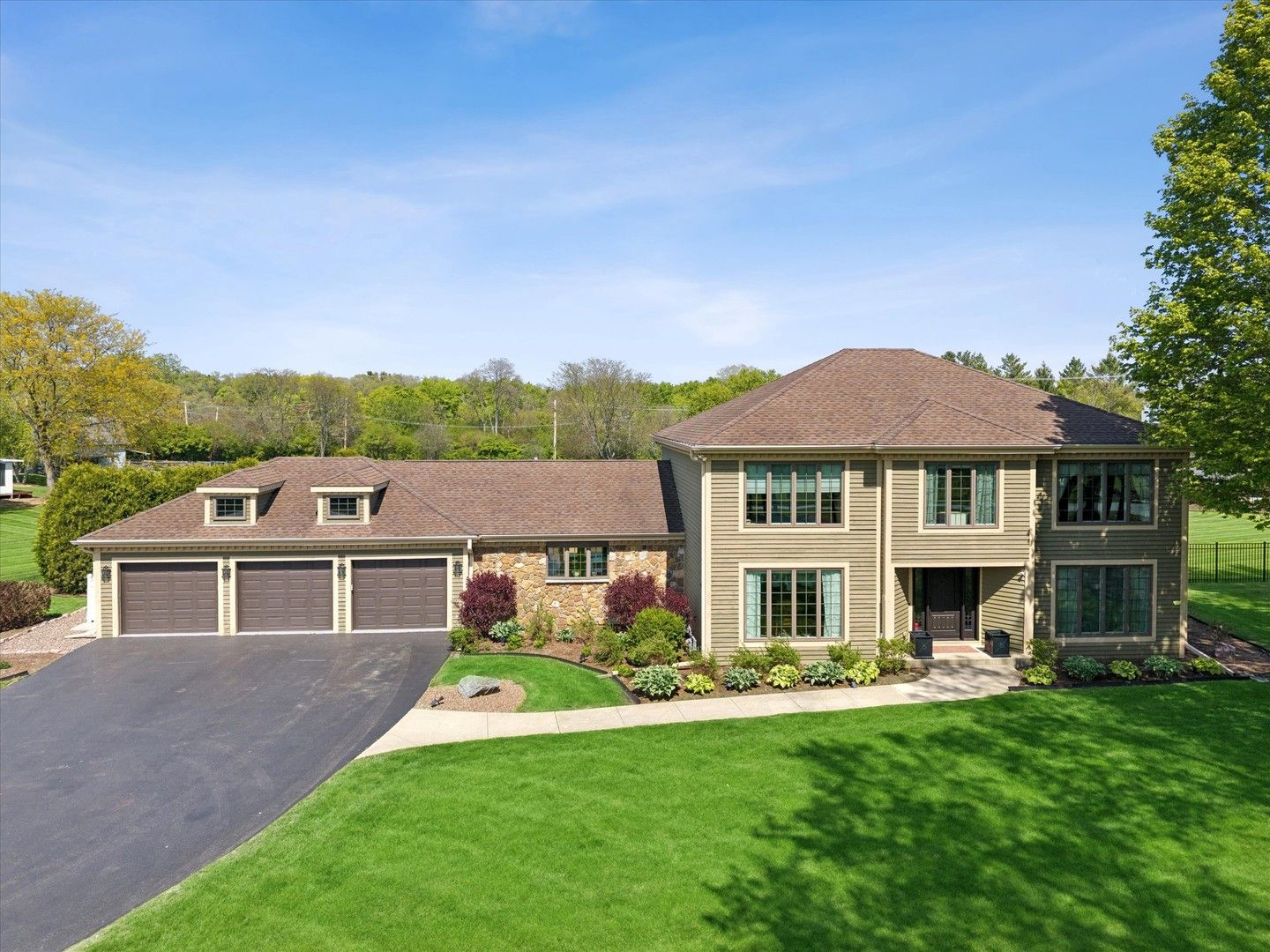 6731 Estate Lane — Long Grove, IL 60047
