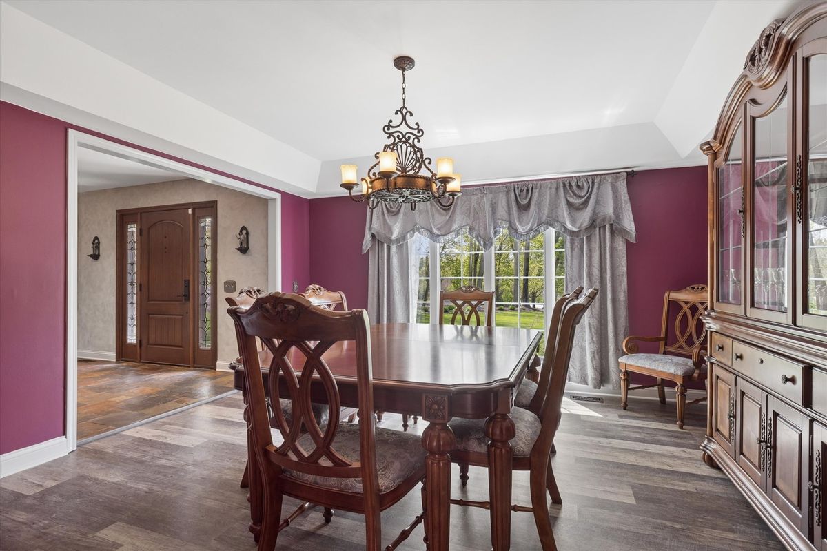 6731 Estate Lane, Long Grove, IL 60060