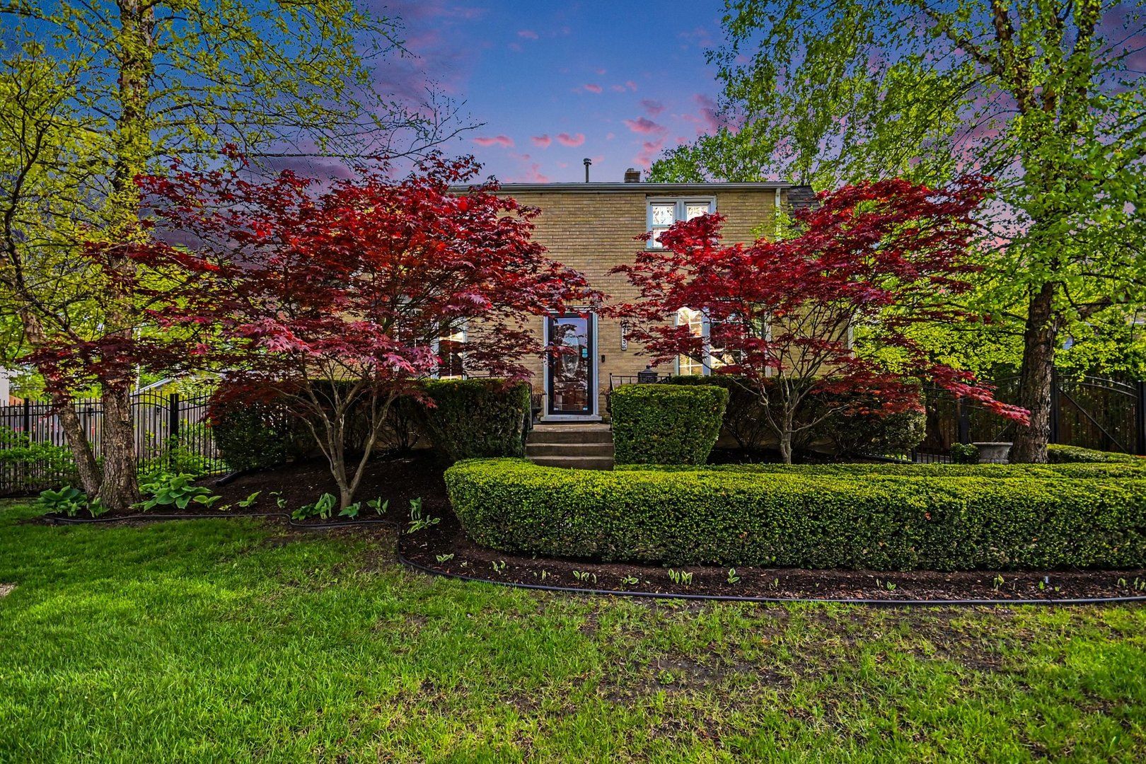 6433 W 82nd Street — Burbank, IL 60459