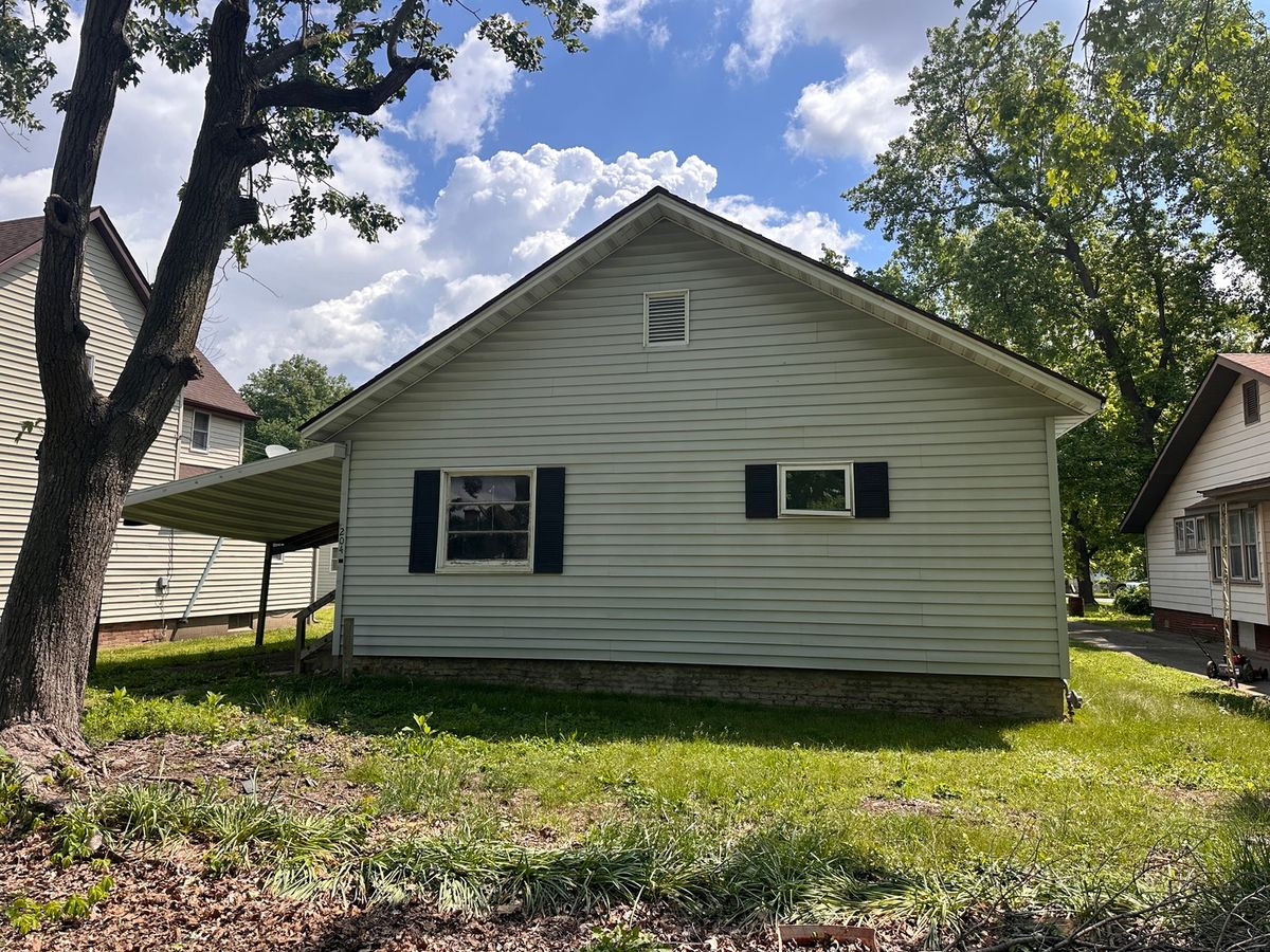 204 10th Street, Herrin, IL 62948