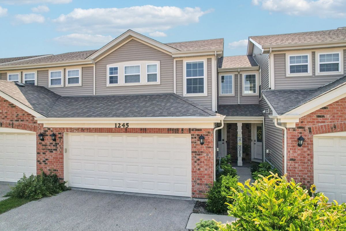 1245 Prairie View Parkway, Cary, IL 60013