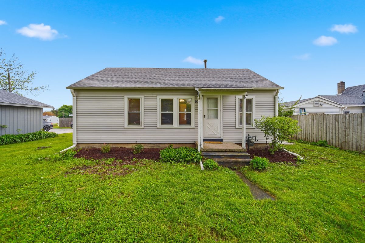 905 S 5th Street, DeKalb, IL 60115