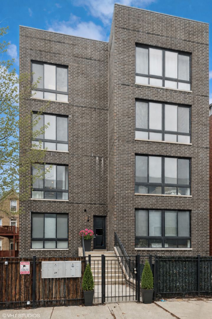 1618 Bosworth Avenue, Chicago, IL 60642