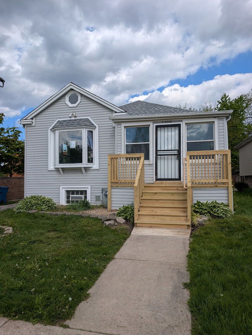 9517 Merrimac Avenue, Oak Lawn, IL 60453