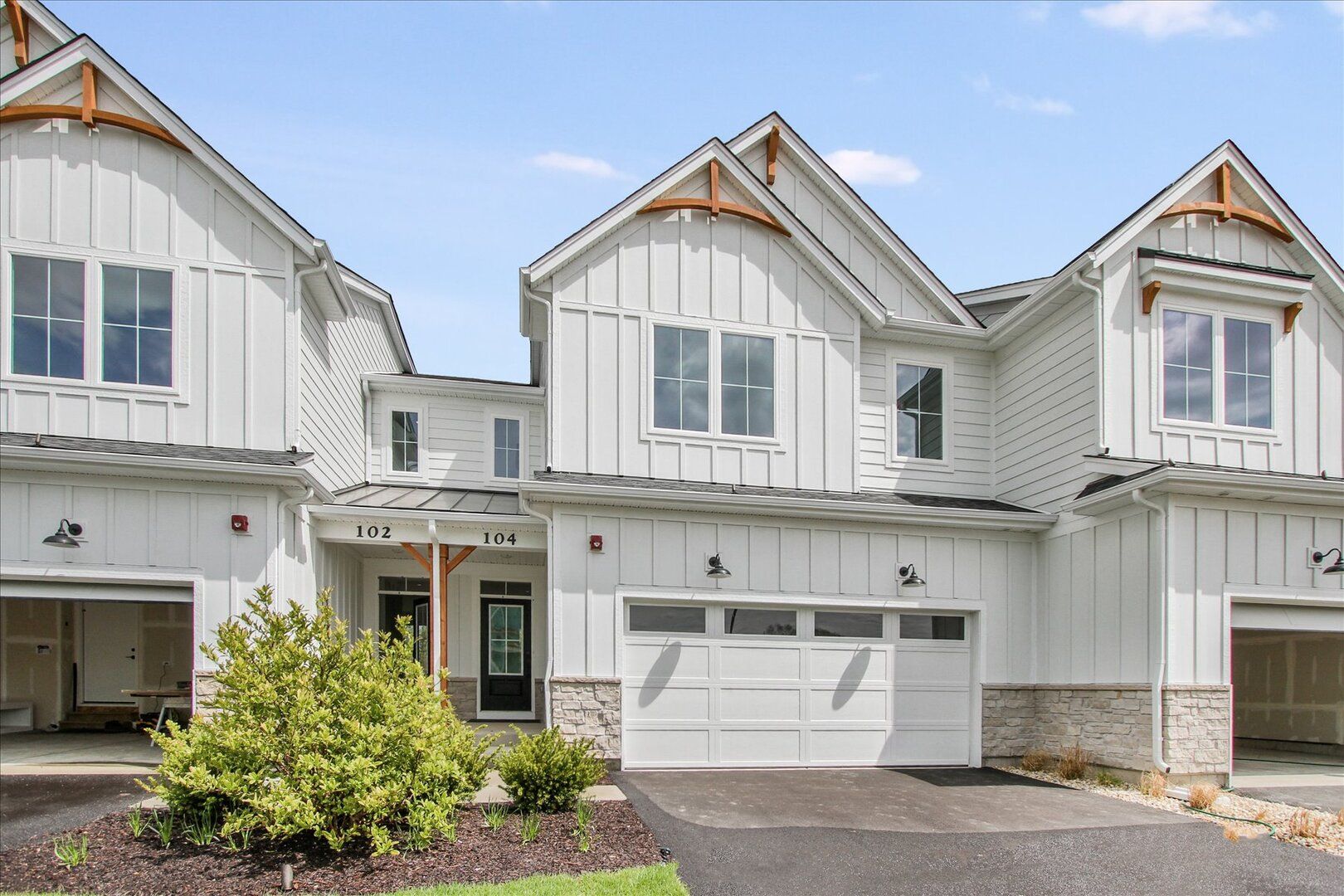 104 Sterling Drive — Lincolnshire, IL 60069