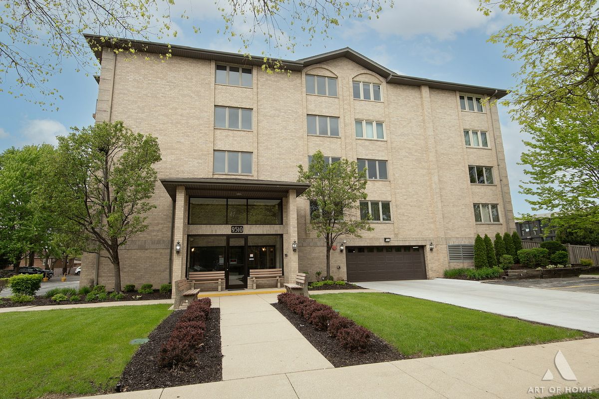 9510 KOLMAR Avenue, Oak Lawn, IL 60453