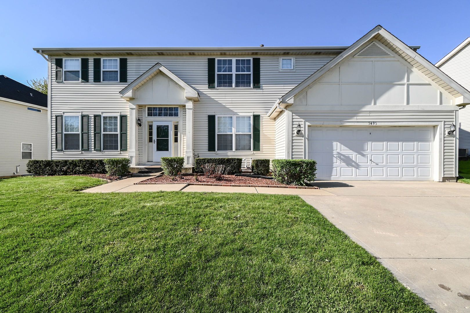 5495 Chapel Hill — Gurnee, IL 60031