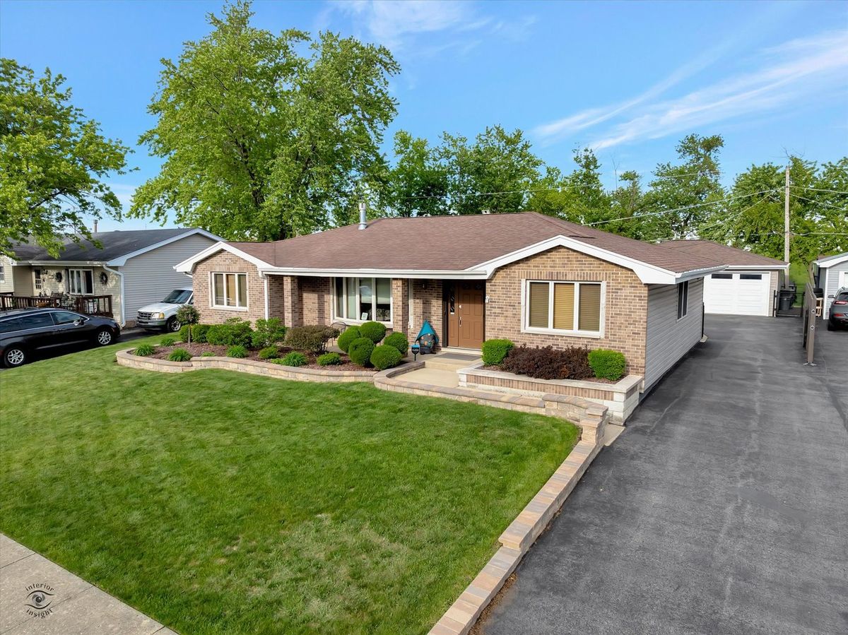 14635 135th Avenue, Lockport, IL 60441