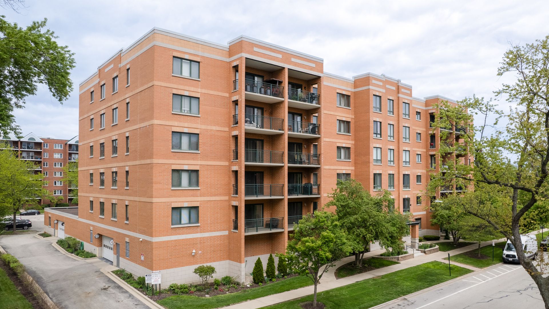 1636 Ashland Avenue #309 — Des Plaines, IL 60016