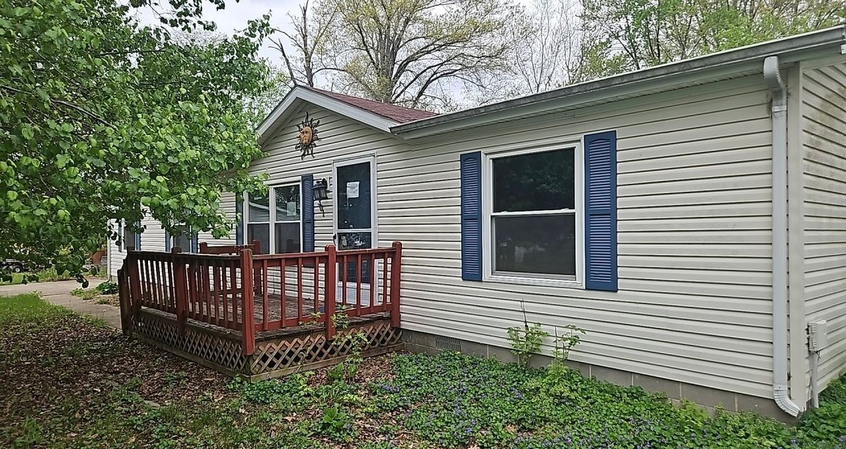 301 Illini Drive, Watson, IL 62473