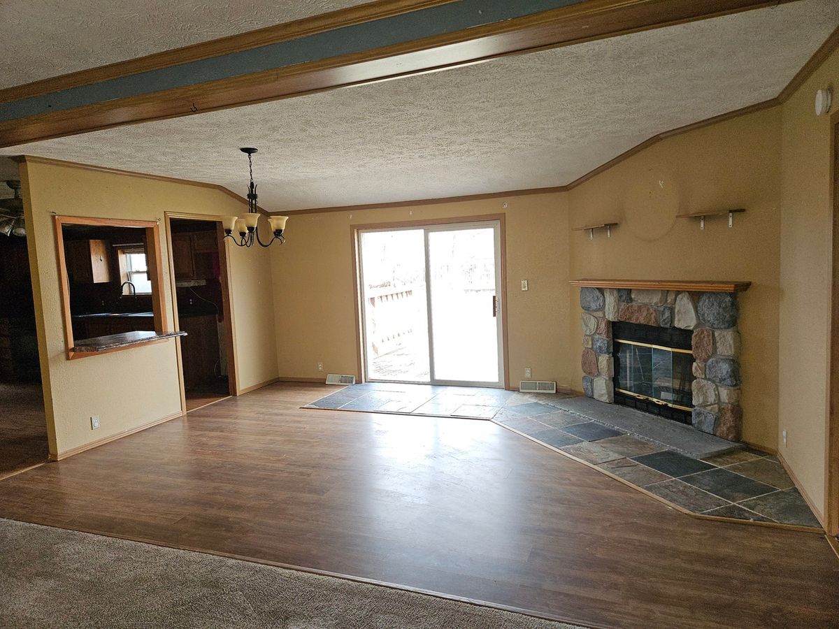 301 Illini Drive, Watson, IL 62473